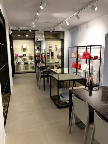 Showroom Cavalli, Mailand, Piazza Cordusio – Geschäfte und Showrooms (2/3)