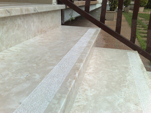 Escaleras a medida, Detalles – Escaleras (8/12)